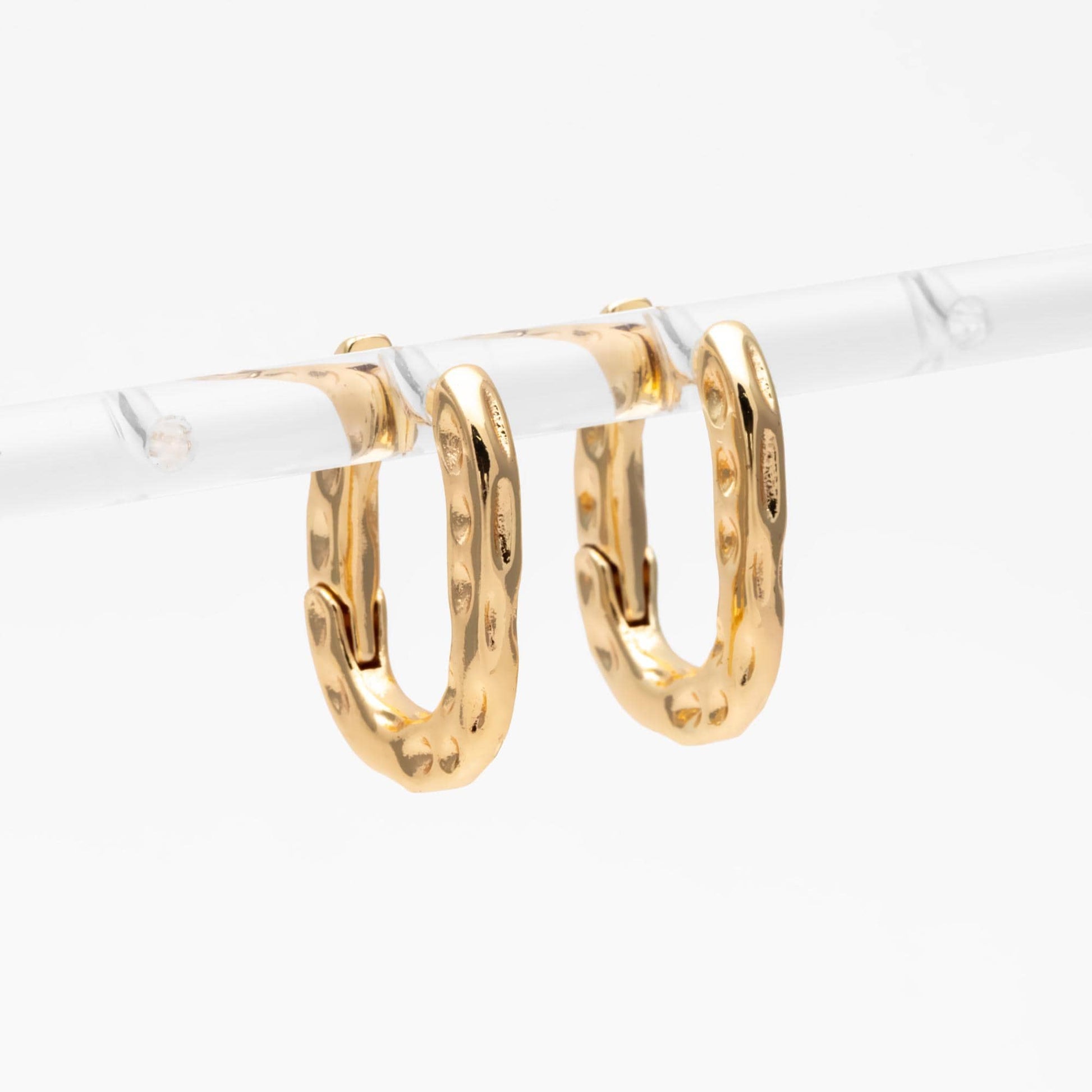 4 pieces- Rustic Oval Huggie Earrings, Gold plated Brass Ear Hoops 20x16mm (GB-4723)