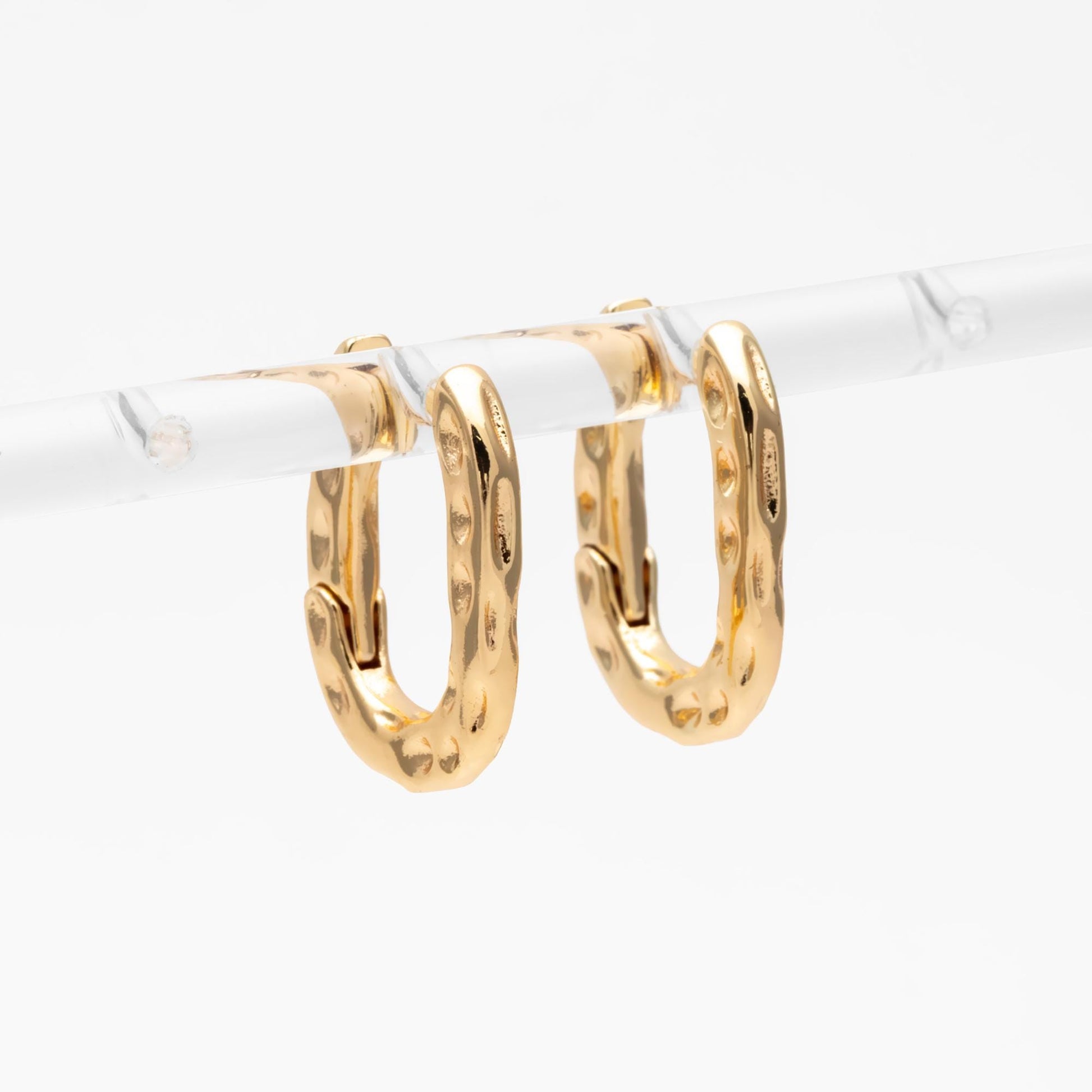 4 pieces- Rustic Oval Huggie Earrings, Gold plated Brass Ear Hoops 20x16mm (GB-4723)