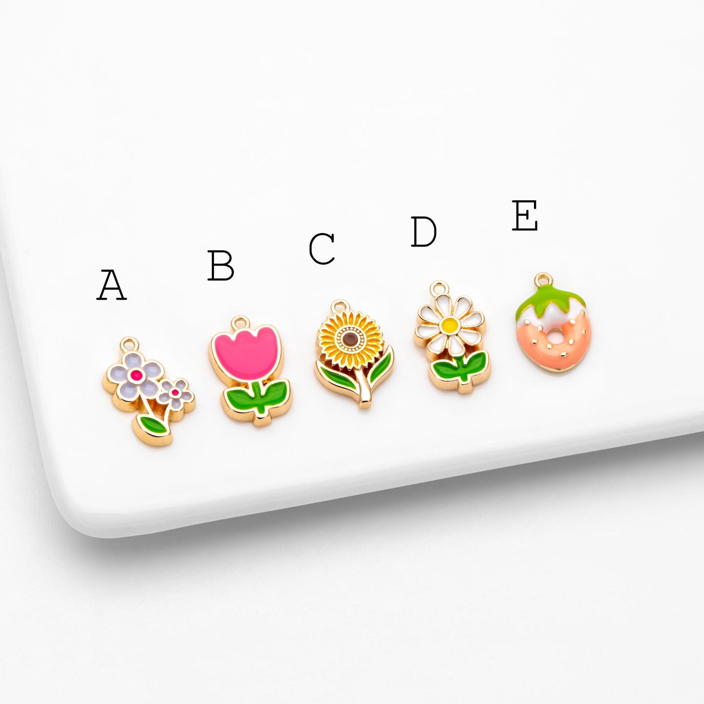 10pcs Gold Enamel Flower Charms, Gold plated Alloy, Floral Earring Pendants (GB-4709)