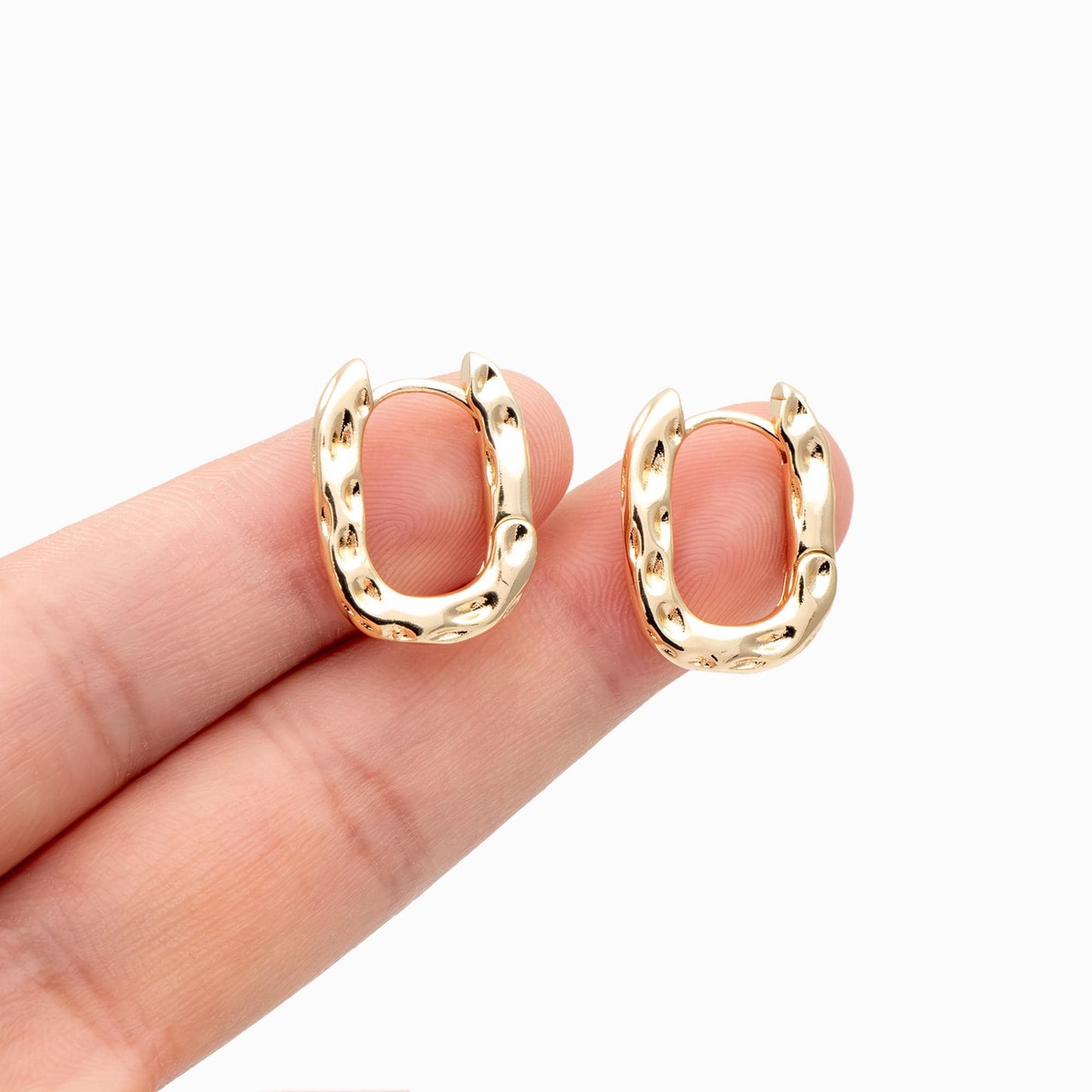 4 pieces- Rustic Oval Huggie Earrings, Gold plated Brass Ear Hoops 20x16mm (GB-4723)