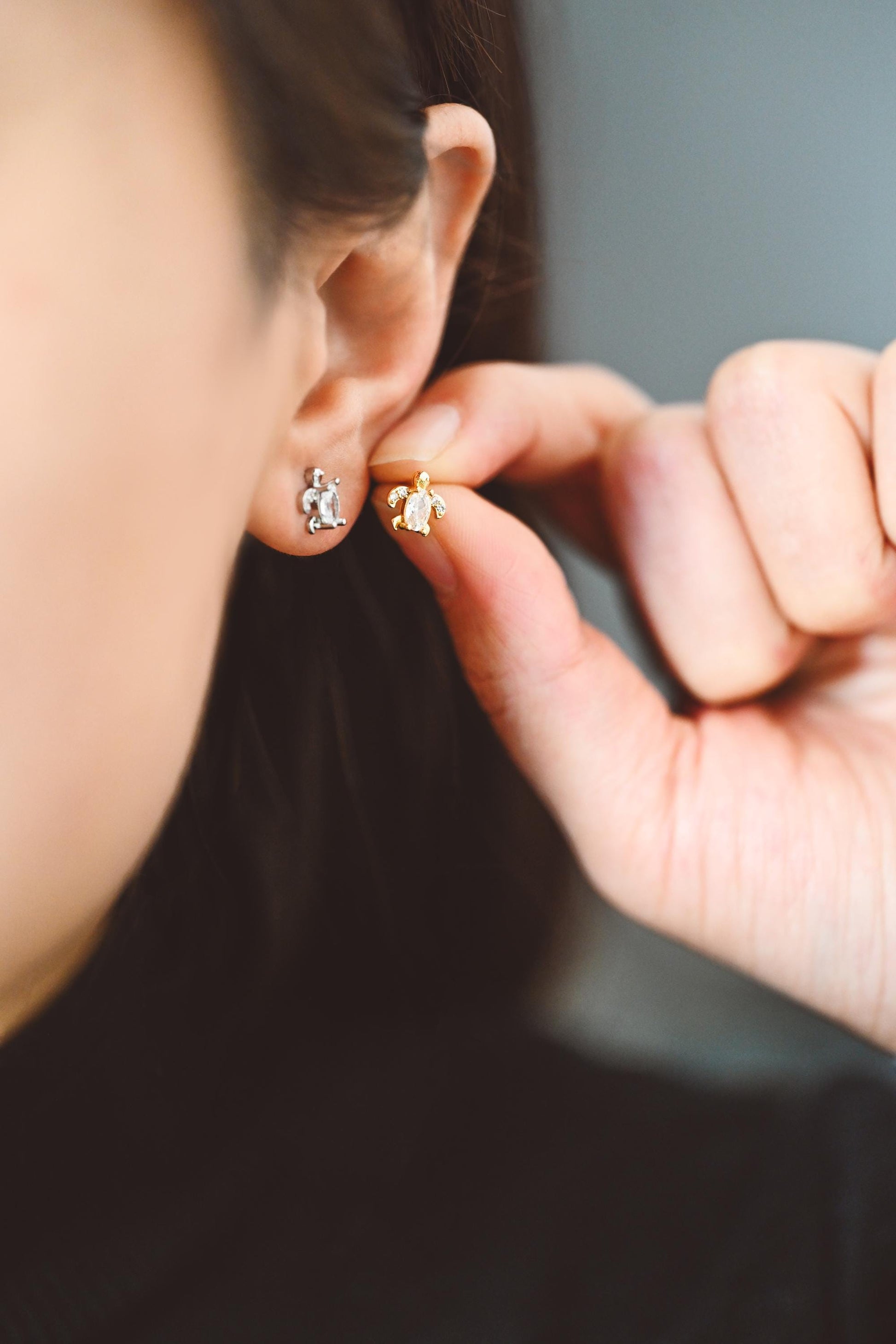 10pcs CZ Pave Gold/ Silver Tone Turtle Earrings, Gold/ Rhodium Plated Brass, Minimalist Stud Earrings (GB-3845)