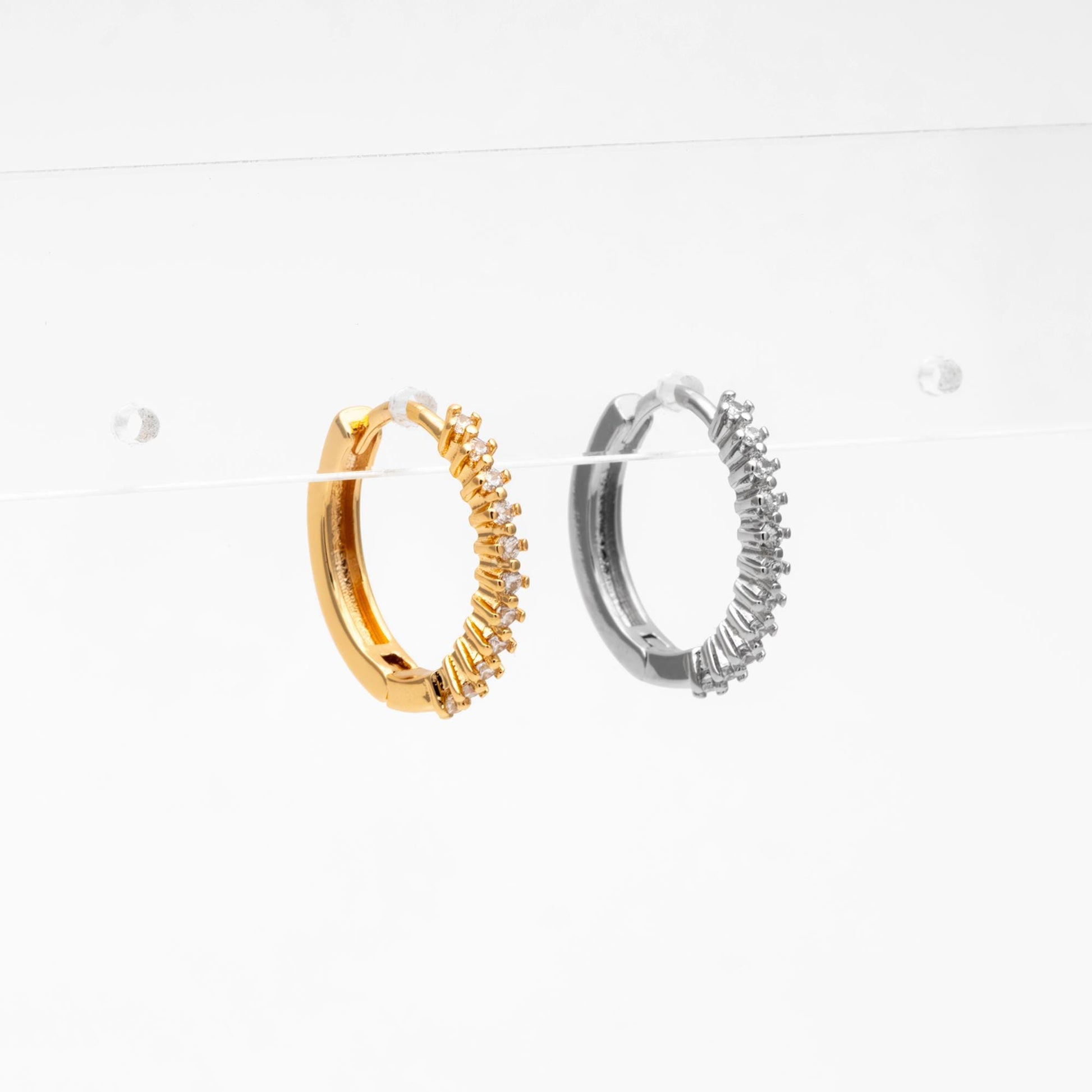 4pcs CZ Pave Gold/ Silver Ear Hoop, 18K Gold/ Rhodium plated Brass Huggie Earrings 16mm (GB-4728)