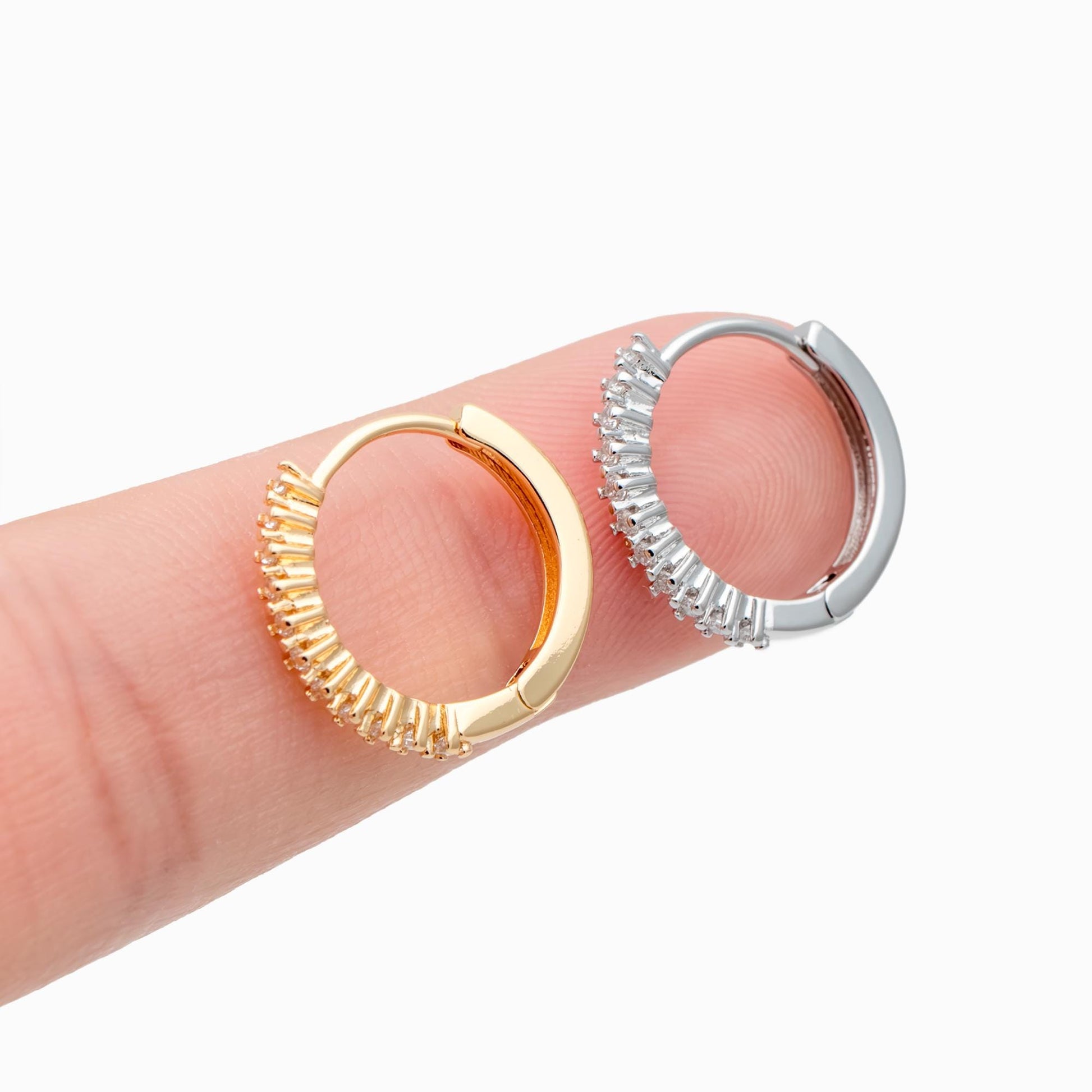 4pcs CZ Pave Gold/ Silver Ear Hoop, 18K Gold/ Rhodium plated Brass Huggie Earrings 16mm (GB-4728)