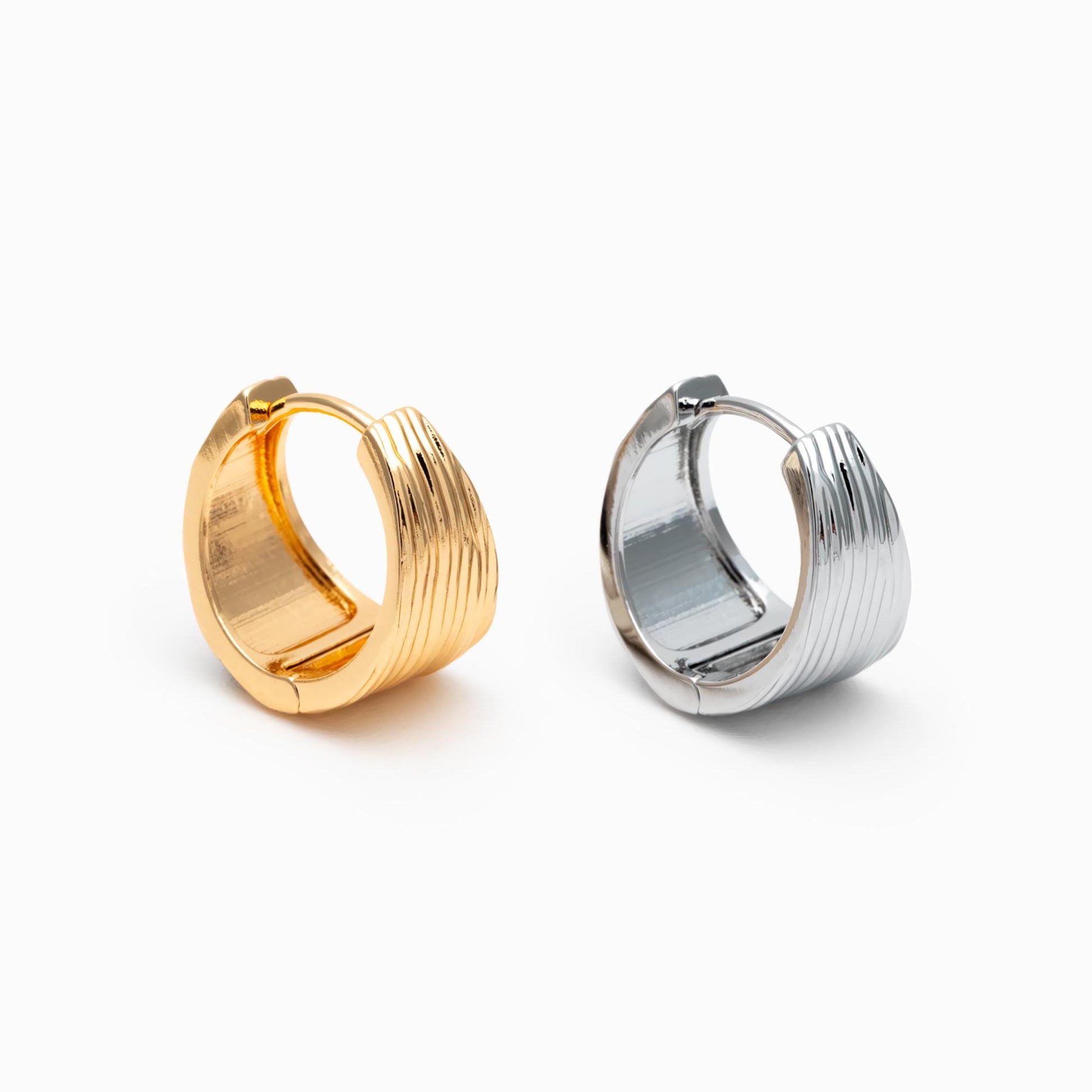 4pcs Gold/ Silver Tone Circle Hoop Earrings, 18K Gold/ Rhodium plated Brass, Chunky Huggie Earrings (GB-4738)