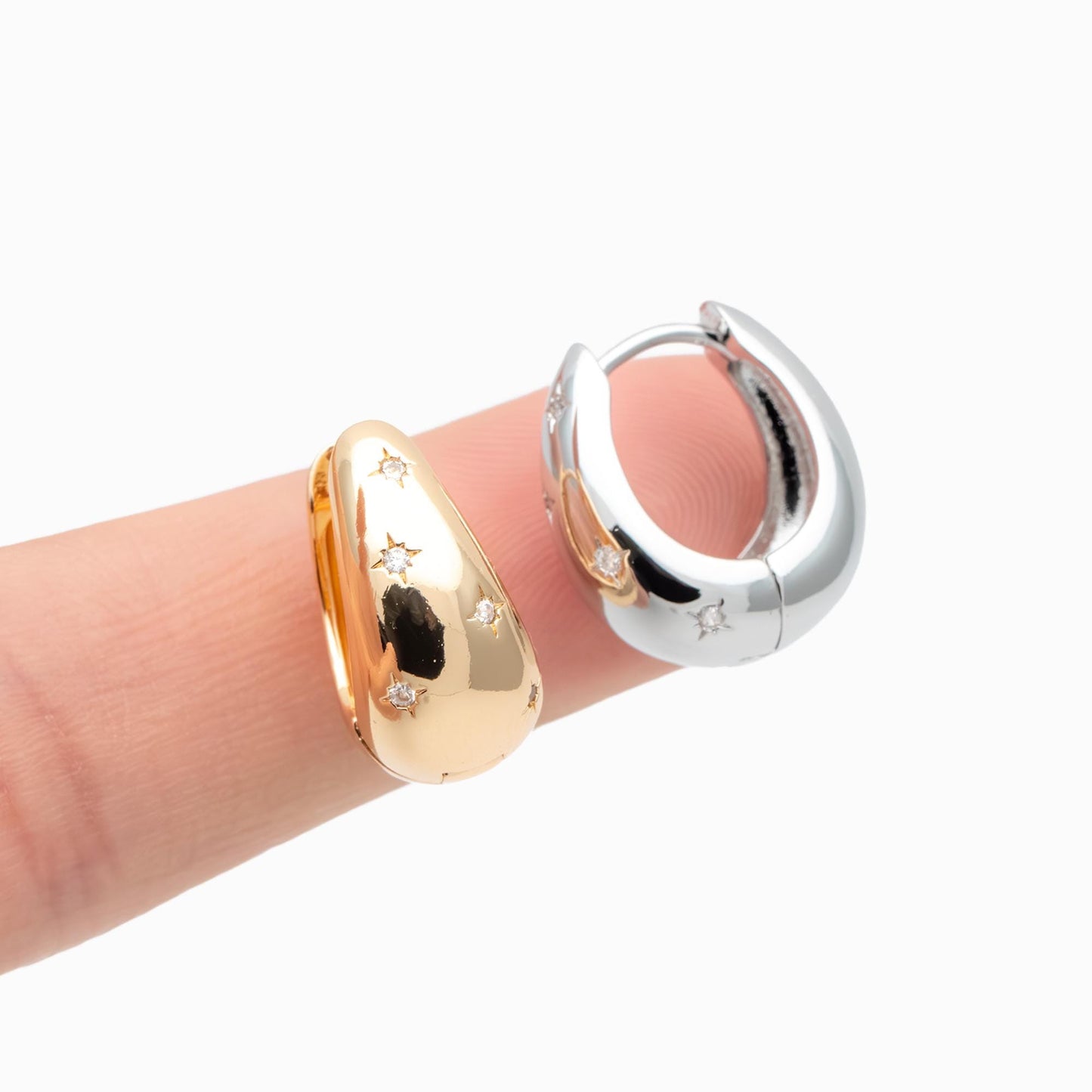 4pcs Gold/ Silver tone Oval Hoop Earrings, 18K Real Gold/ Rhodium plated Brass, CZ Pave Huggie Earrings (GB-4751)