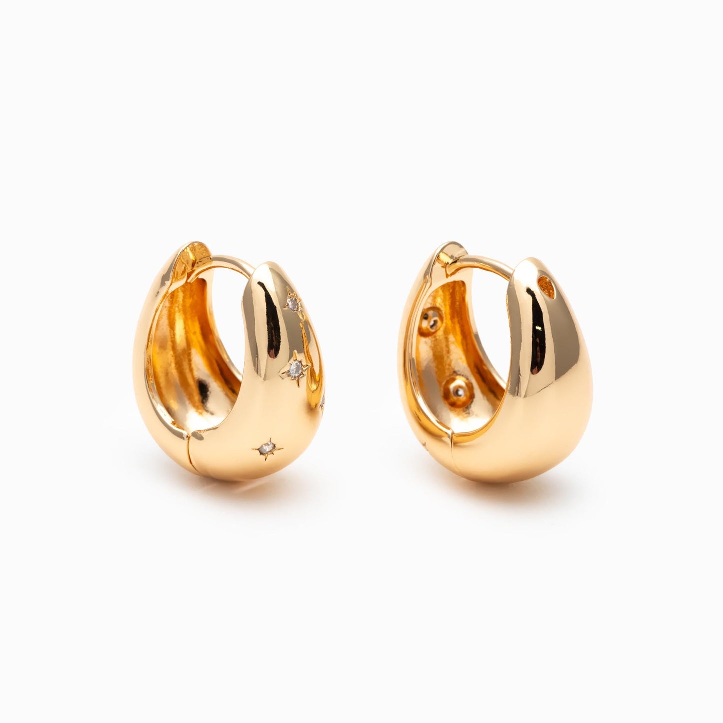 4pcs Gold/ Silver tone Oval Hoop Earrings, 18K Real Gold/ Rhodium plated Brass, CZ Pave Huggie Earrings (GB-4751)