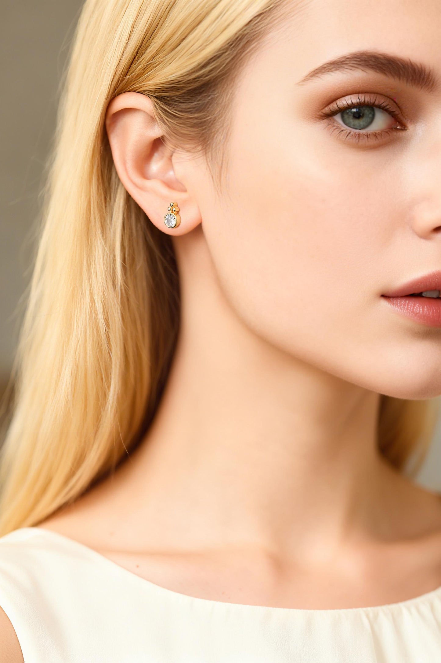 10pcs CZ Pave Round Trinity Ear Posts 12x8.5mm, Gold Plated Brass Dainty Stud Earrings (GB-3642)