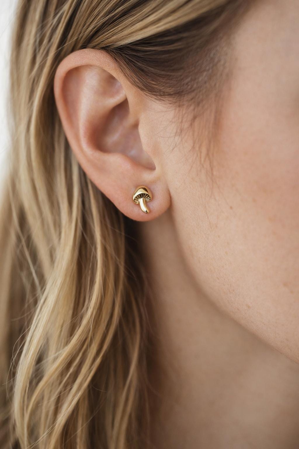 10pcs Gold Mushroom Stud Earrings, 18K Gold plated Brass, Minimalist Stud Earring (GB-4659)