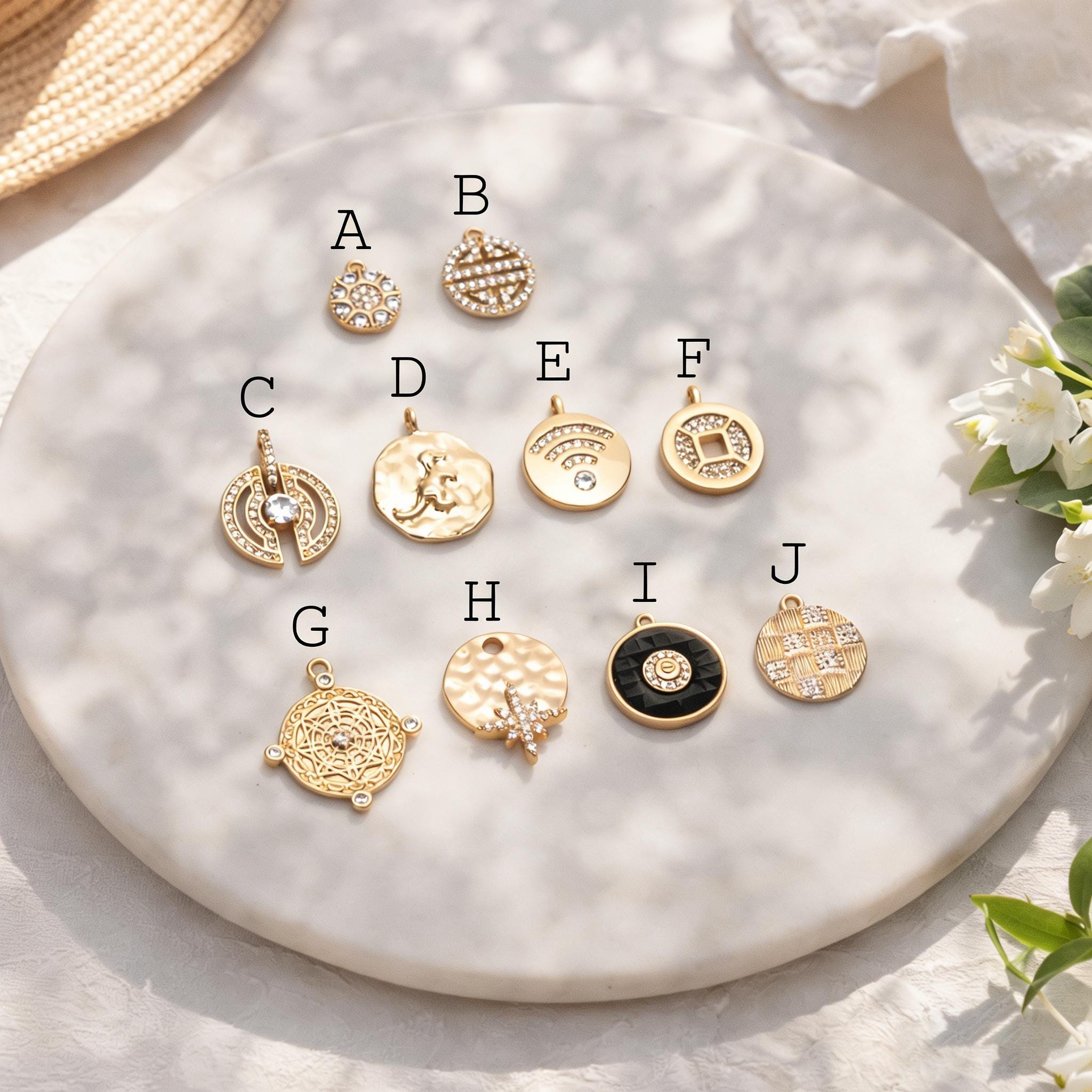 4pcs Gold Round Disc Charms , 18K Gold plated Brass, Jewelry Making, Diy Material, Jewelry Supplies (GB-3464)