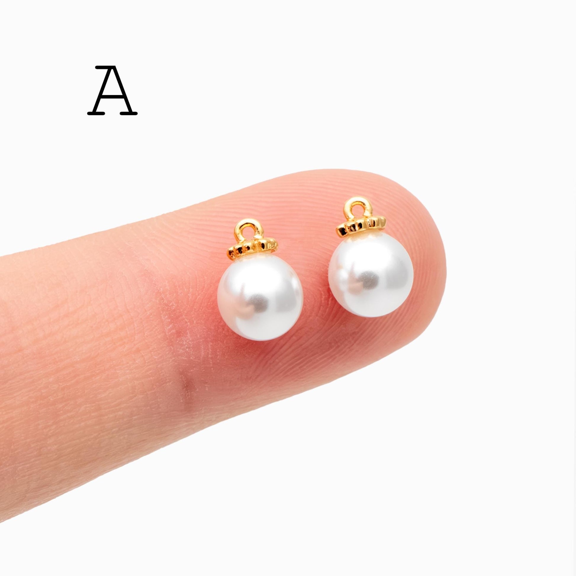 4pcs Gold Glass Pearl Charms,Dainty Earring/ Necklace Charms (GB-4773)