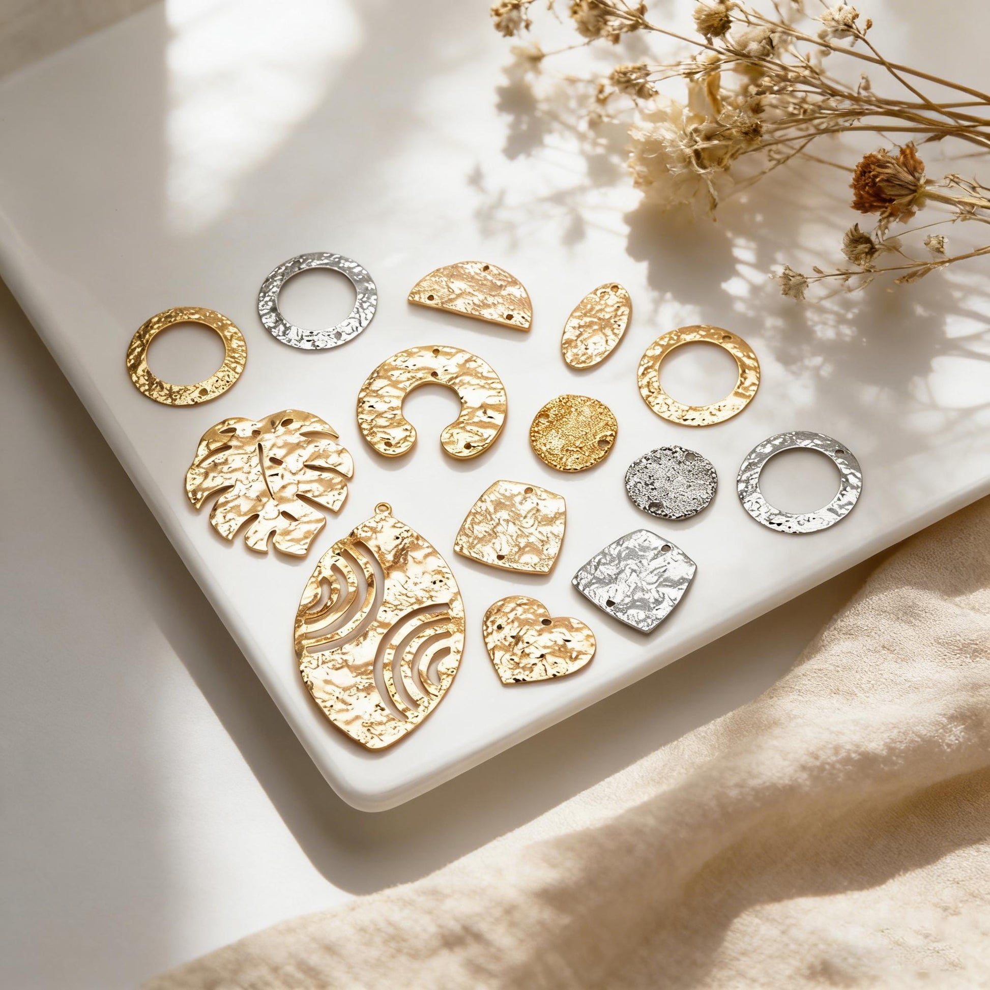 10pcs Gold/ Silver Tone Hammered Charm Connectors, Gold/ Rhodium plated Brass, Rustic Geometric Pendents (GB-1422)