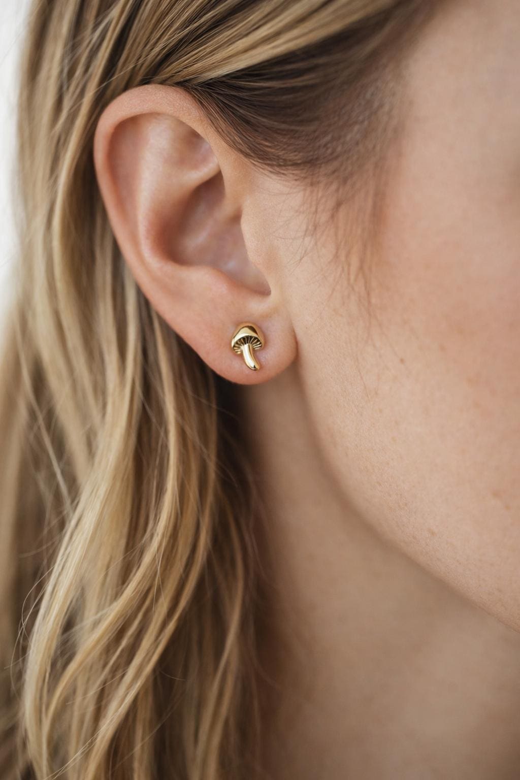 10pcs Gold Mushroom Stud Earrings, 18K Gold plated Brass, Minimalist Stud Earring (GB-4659)