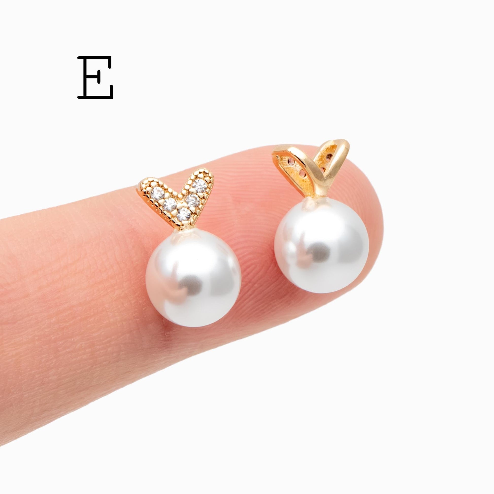 4pcs Gold Glass Pearl Charms,Dainty Earring/ Necklace Charms (GB-4773)