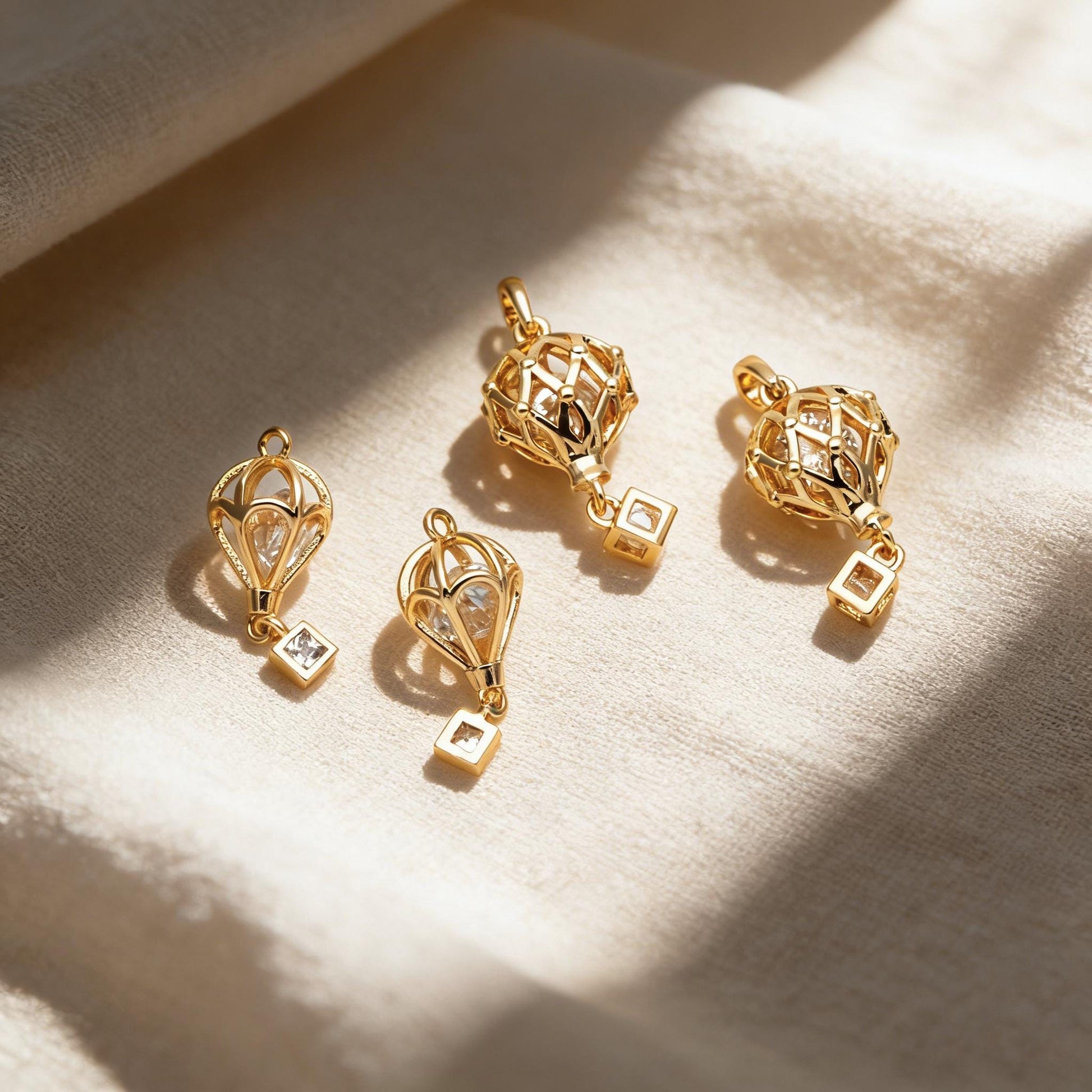 4pcs Gold Hot Air Balloon Charms with Cubic Zirconia, Jewelry Making, Diy Material, Jewelry Supplies (GB-3105)