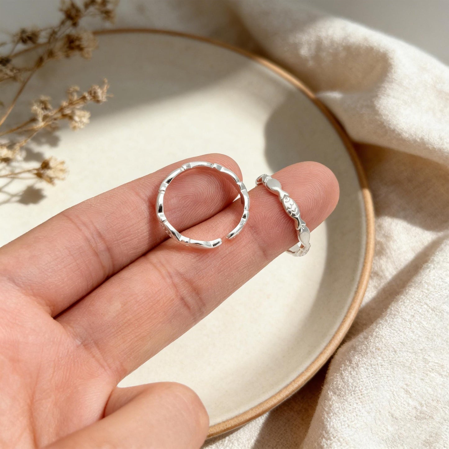 Sterling Silver Fish Ring, Minimalist Statement Adjustable Ring (#CY-061)/ 1 piece