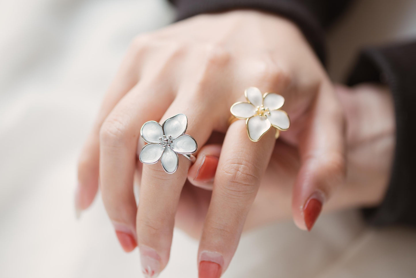 4pcs Gold/ Silver Enamel White Flower Ring, Everyday Ring, Dainty Rings, Adjustable Ring (#JZ-012)