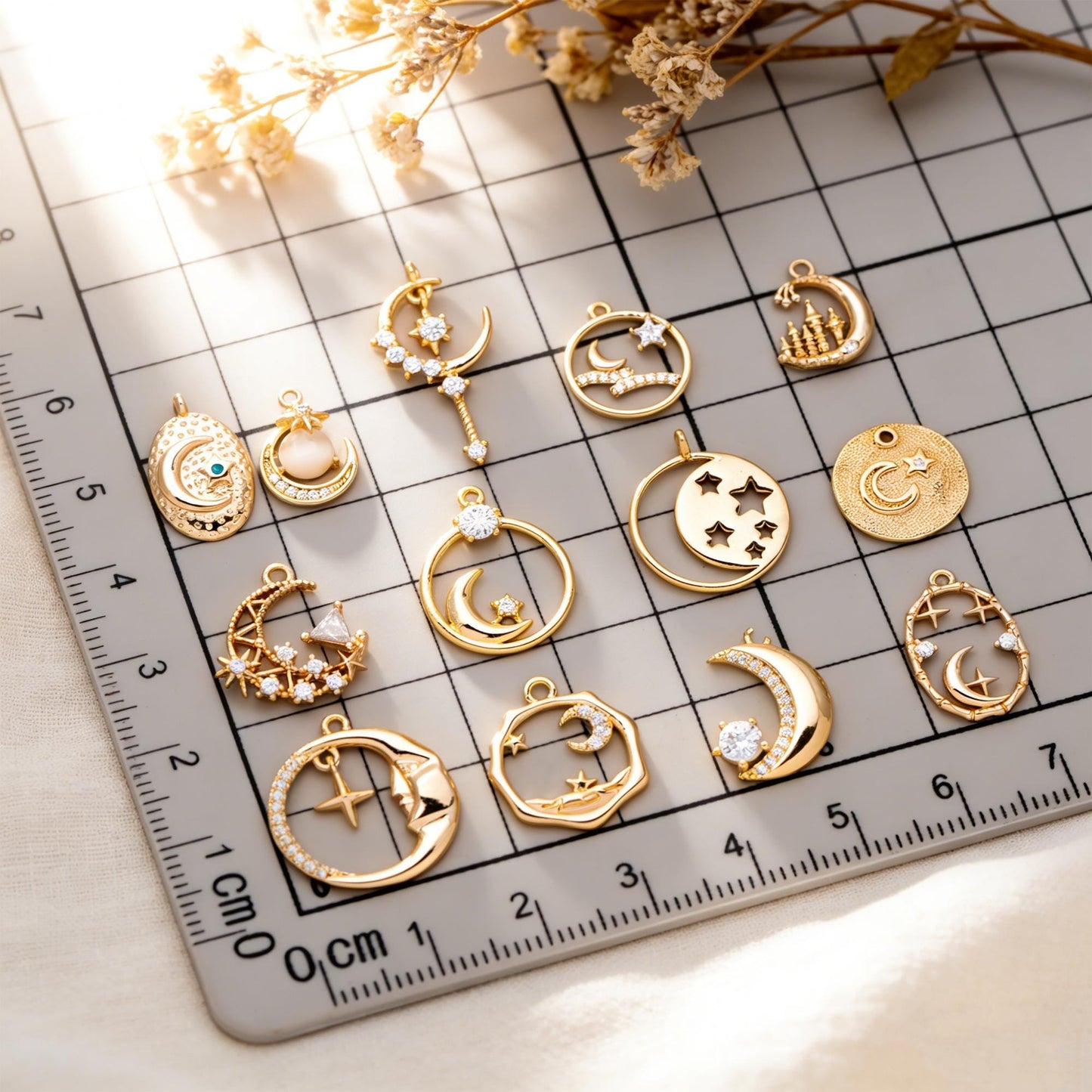 4pcs CZ pave Gold/ Silver Moon Star Charms, 18K Gold/ Rhodium plated Brass Moon Pendants (GB-2433)