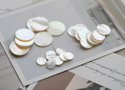 10pcs White Mother of Pearl Coin Charms, Round Disc MOP Shell Pendants 10/ 15/ 20mm (BK-003-A)