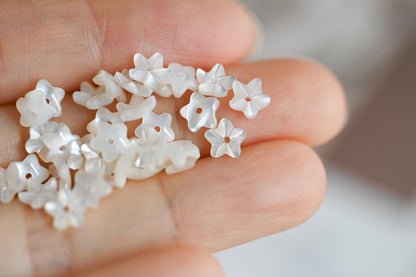10pcs Mini Shell Flower Beads 6mm, Mother of Pearl Tiny Floral Cabochons, Bridal DIY Accessories Bulk (BK-002)