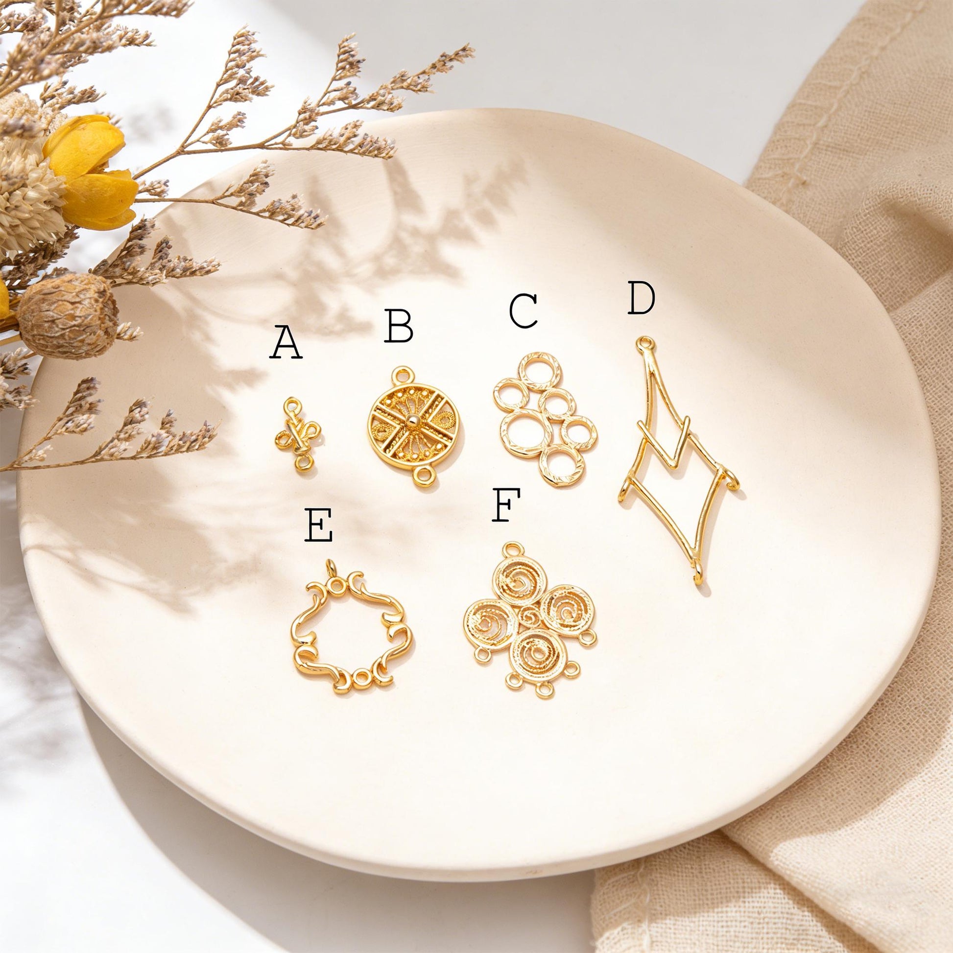 10pcs Gold Rhombus Geometric Charms: Geometric Brass Connector Pendants (GB-3091)