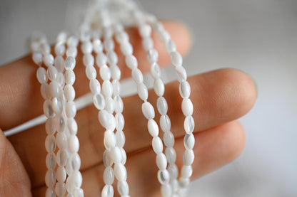 White Mother of Pearl Shell Oval Beads 3x5/ 4x6mm -(BK-008) Full strand