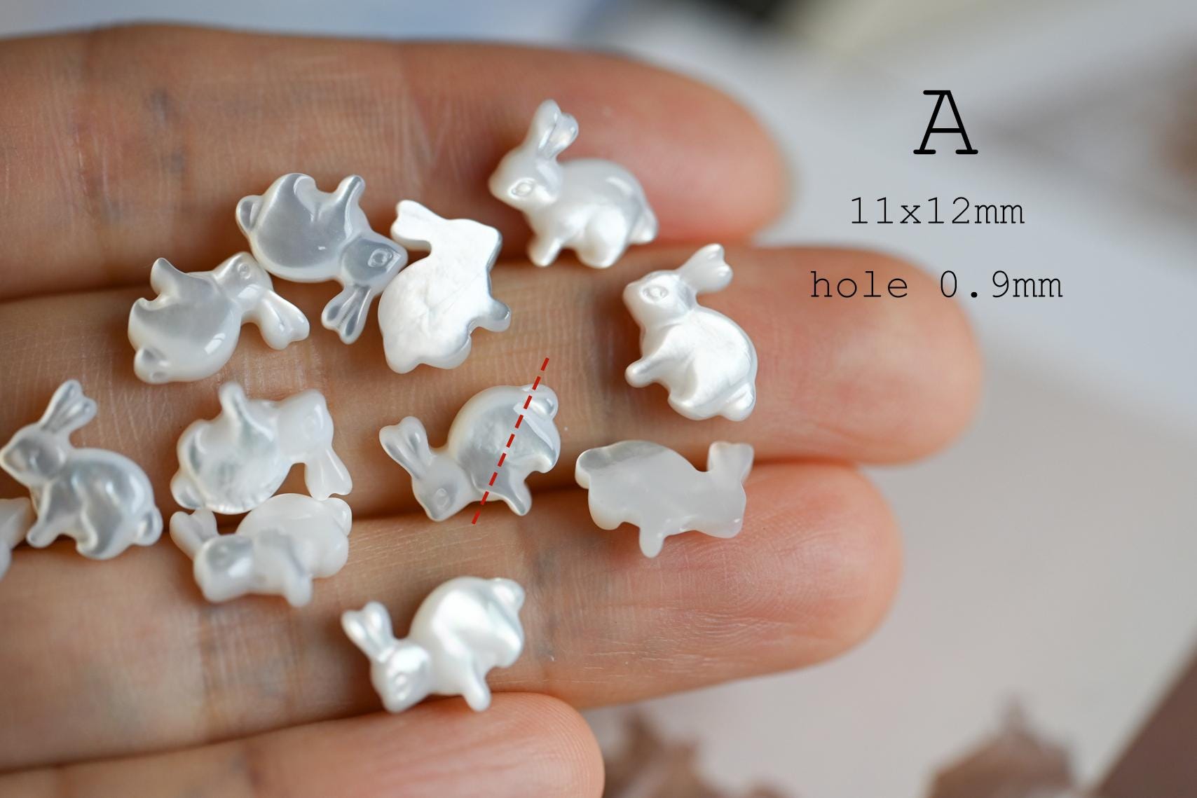 4pcs Single-Sided Carved Shell Beads, Mother of Pearl Animal & Sea Shapes for DIY Bracelet, Handmade Jewelry (BK-006)