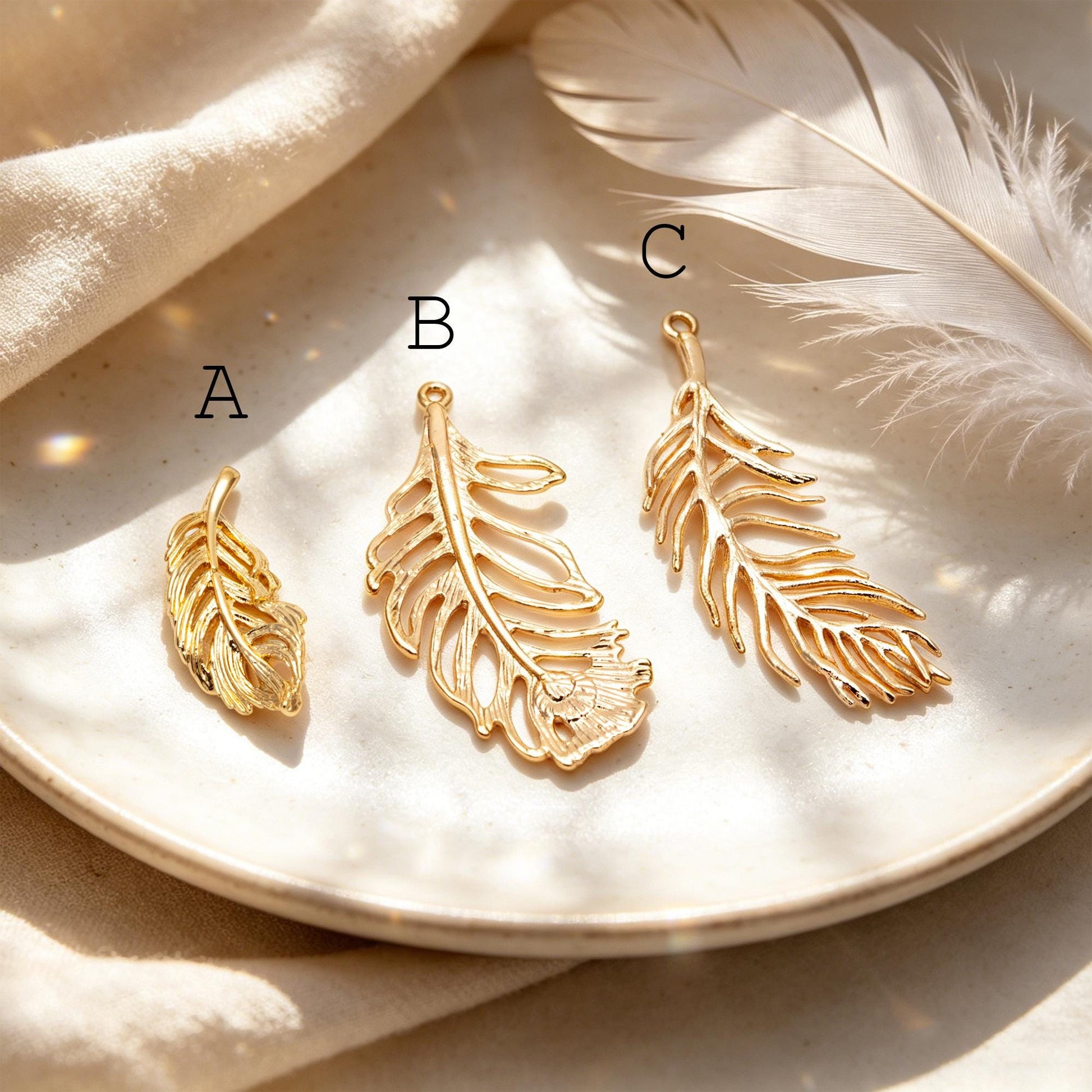 4pcs Gold Feather Charms, 18K Gold plated Brass Feather Pendants, Lead Nickel Free (GB-858)