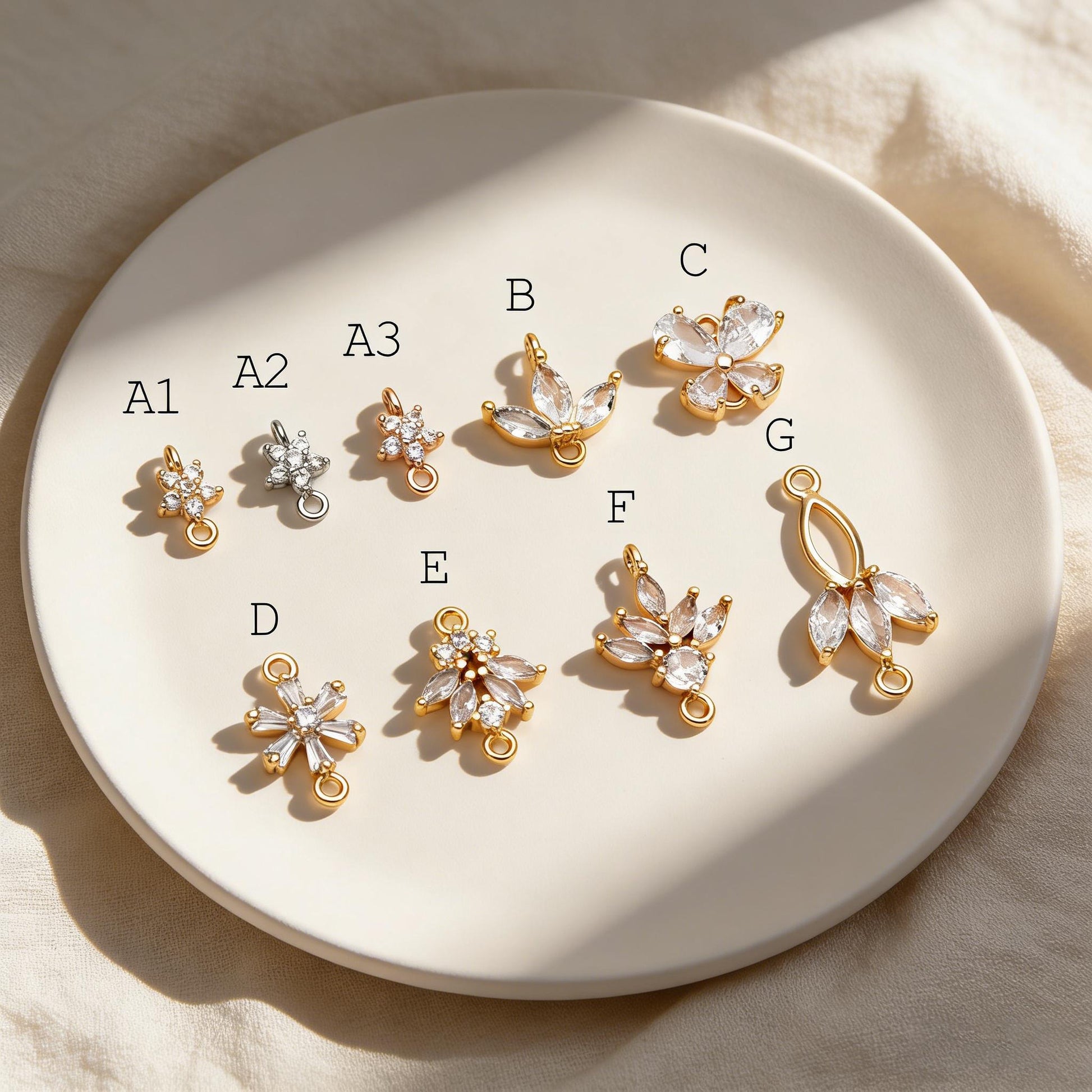10pcs CZ Pave Flower Leaf Connector, 18K Gold plated Brass, Dainty Connector Charms (GB-3670)