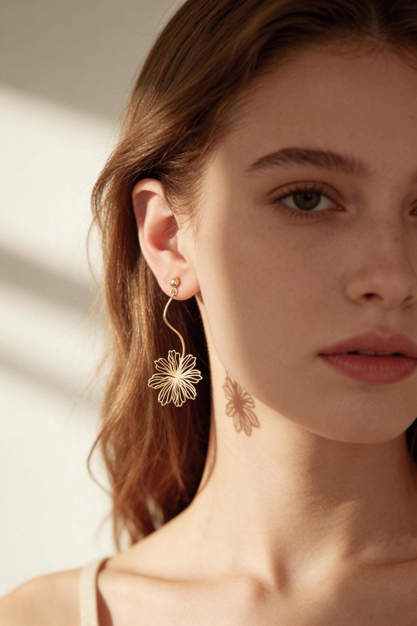 10pcs Gold Flower Leaf Charms, 18K Gold plated Brass, Dainty Earring Pendants (GB-4425)