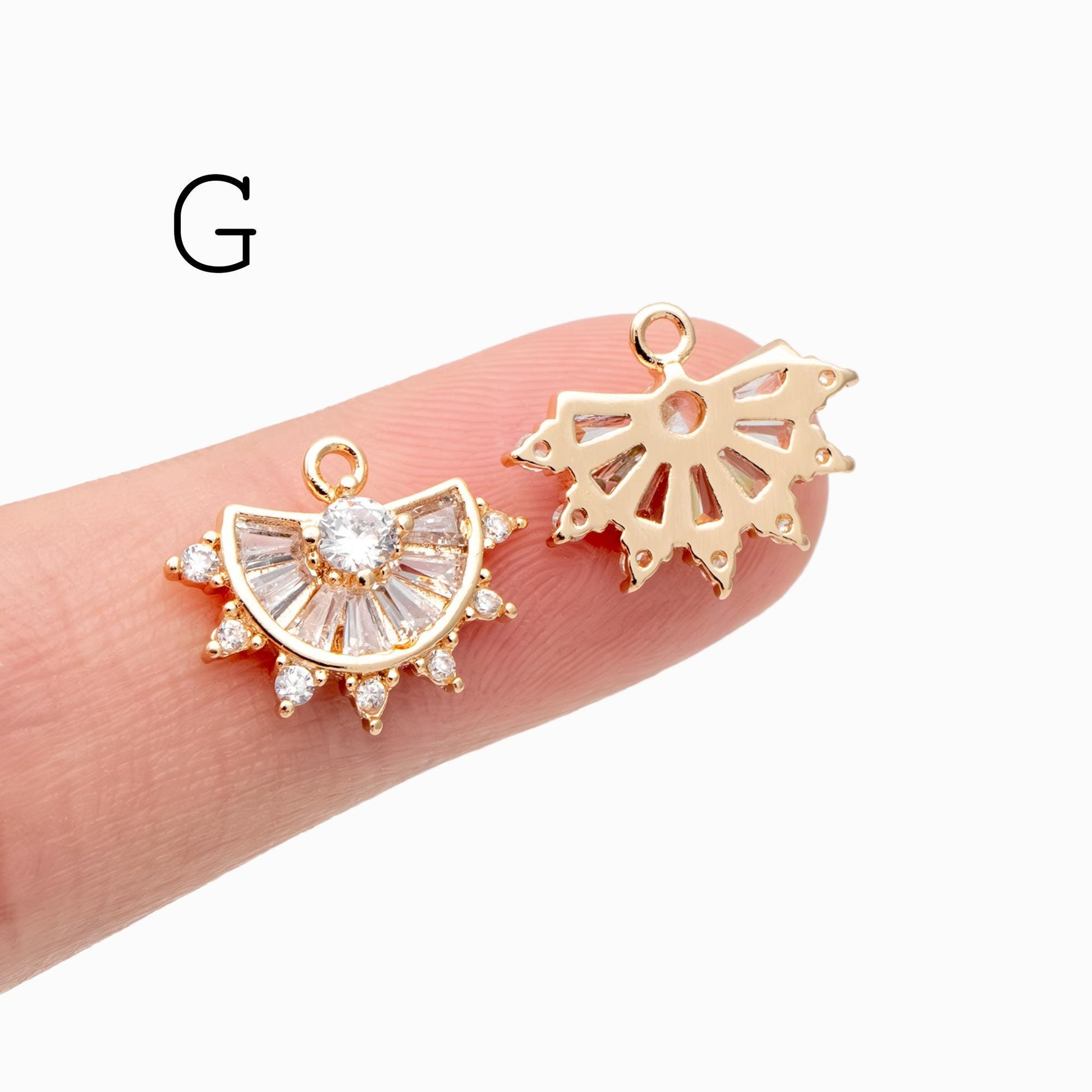 4pcs CZ Pave Gold Fan Shaped Charm , 18K Gold plated on Brass (GB-853)