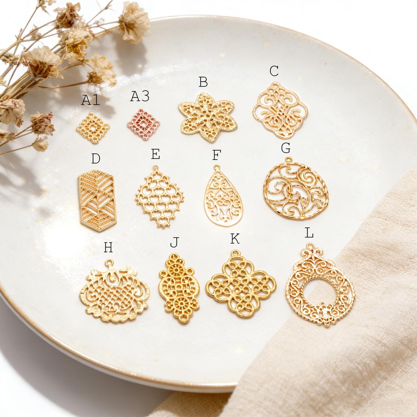 10pcs Gold plated Brass Filigree Charm Pendants, Earring Findings, Jewelry Making, Diy Material, Jewelry Supplies (GB-890)