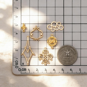 10pcs Gold Rhombus Geometric Charms: Geometric Brass Connector Pendants (GB-3091)
