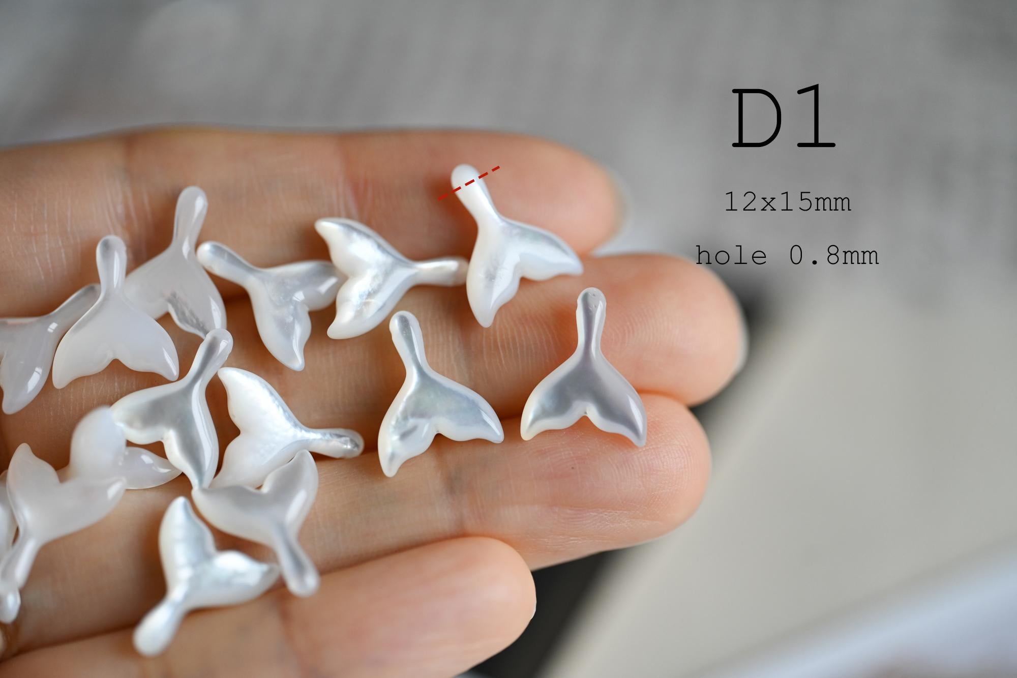 4pcs Double-Sided Shell Beads, Carved Mother of Pearl Beads for DIY Necklace, Handmade Jewelry (BK-005)