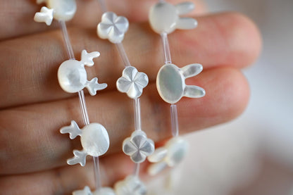 4pcs Double-Sided Shell Beads, Carved Mother of Pearl Beads for DIY Necklace, Handmade Jewelry (BK-005)