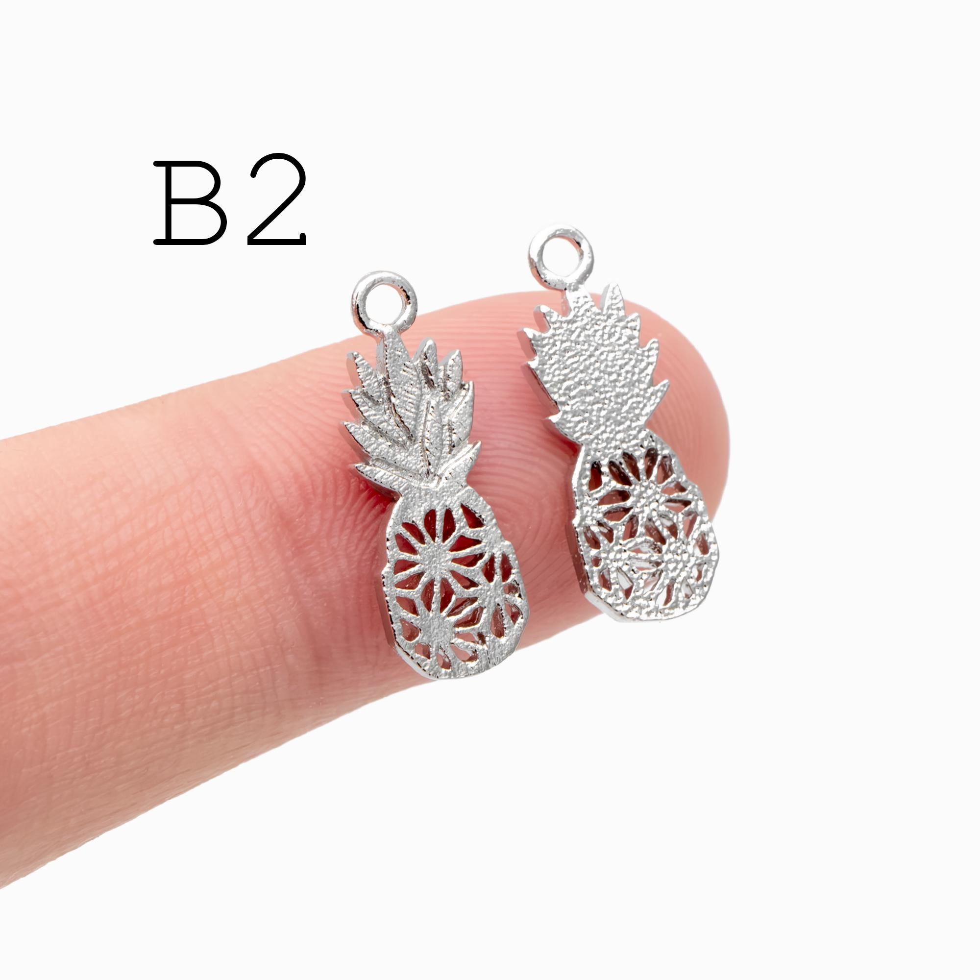 4pcs Gold/ Silver Tone Pineapple Charms , 18K Gold/ Rhodium plated Brass Pineapple Pendants (GB-4095)