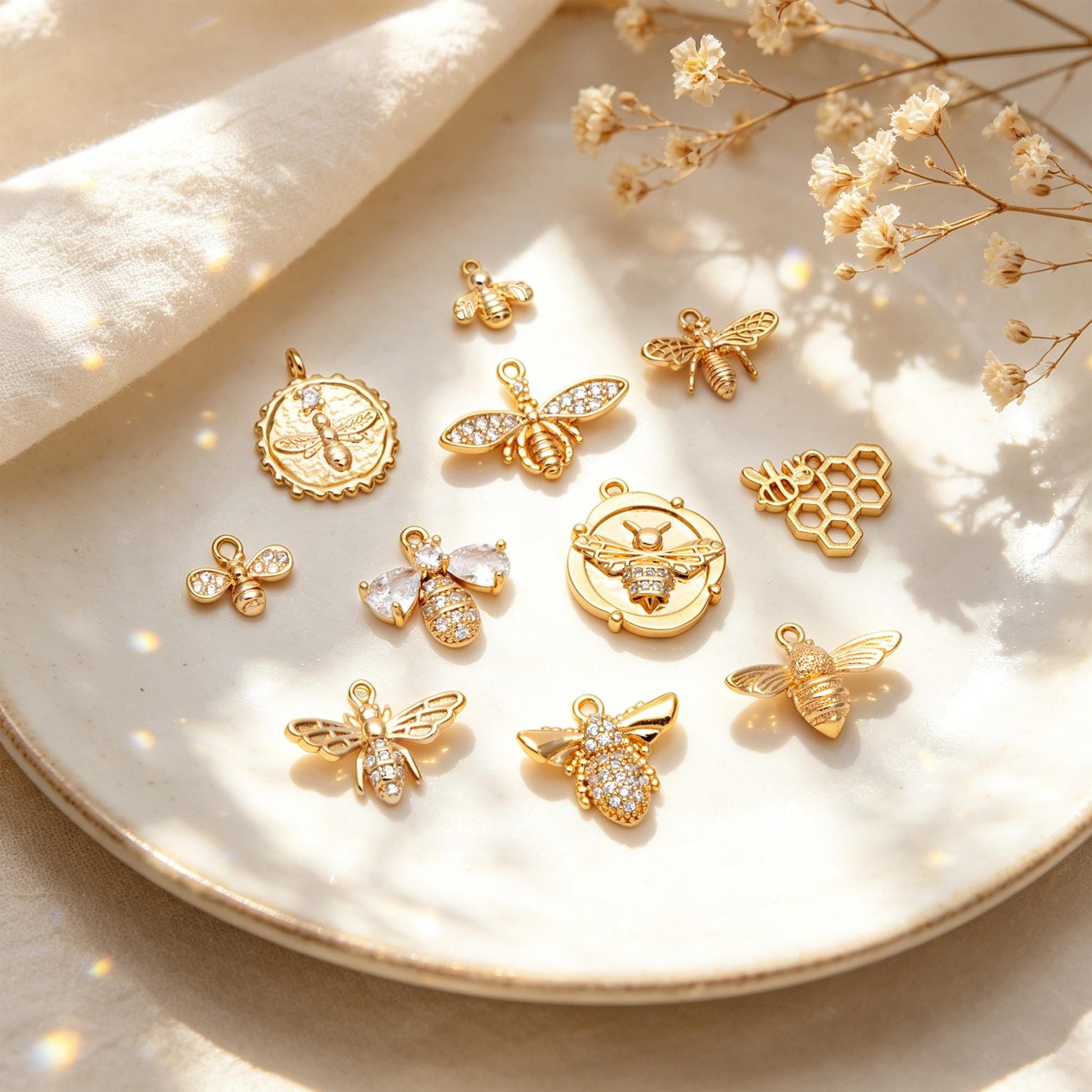 10pcs Gold/ Silver Bee Charm Jewelry Making, Insect Theme Supplies (GB-3093)