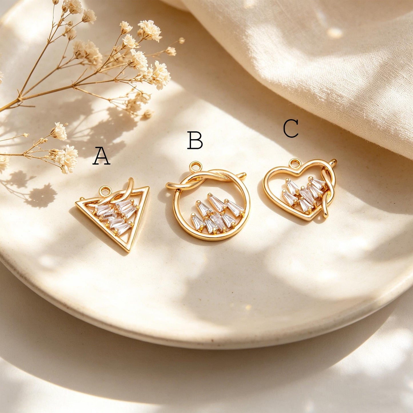 4pcs Gold Knot Triangle/ Circle/ Heart Charms, Earring Findings, Jewelry Making, Diy Material, Jewelry Supplies (GB-2125)