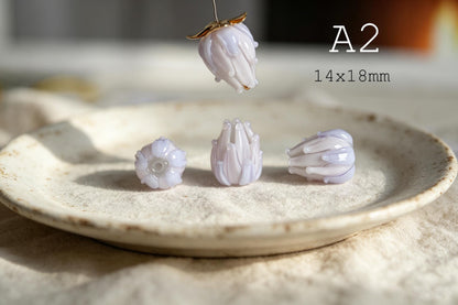 Handmade Flower Glass Beads for Jewelry, DIY Floral Beads for Bracelets, Necklaces & Earrings, Lampwork Beads (GM-052)