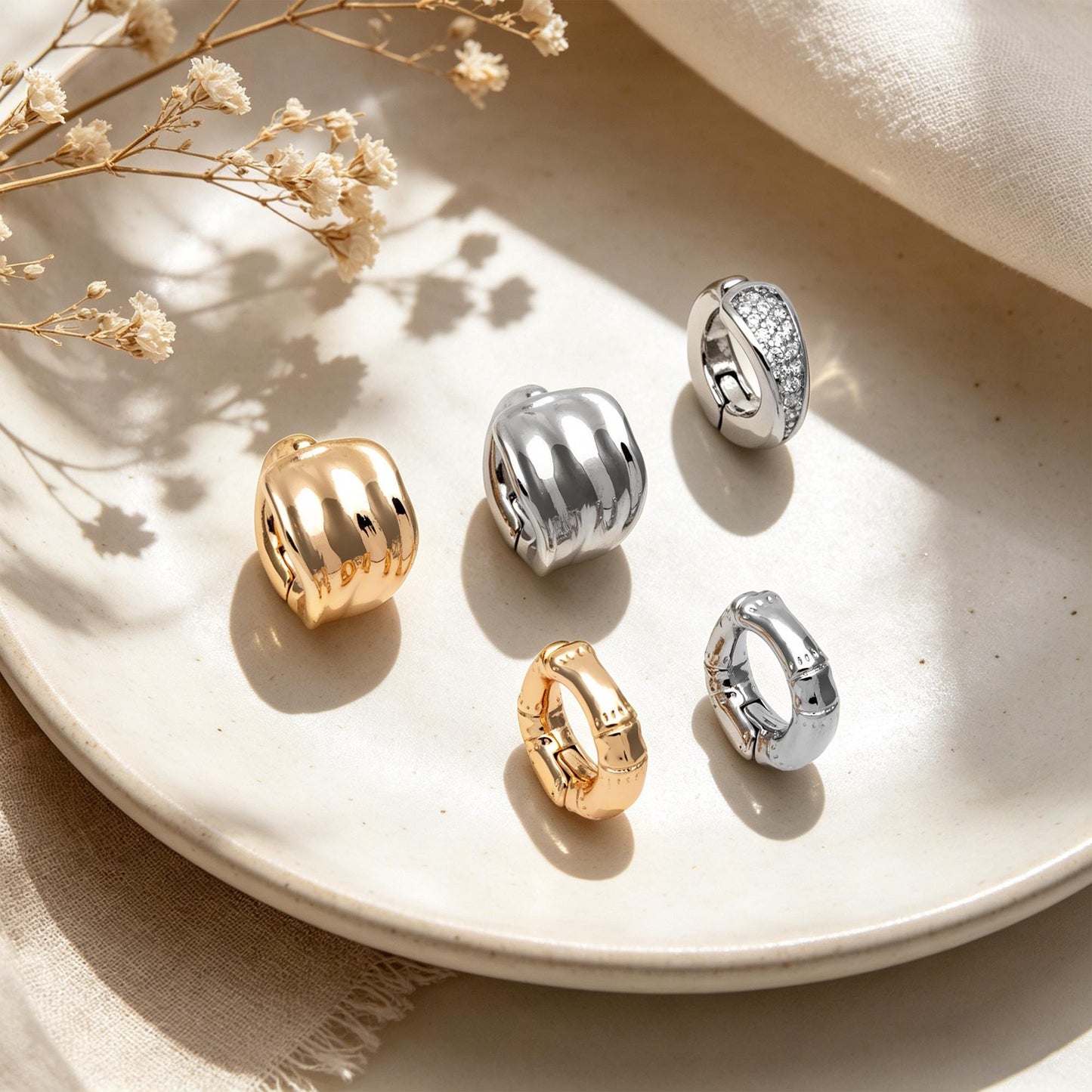 4pcs Gold/ Silver Tone Ear Cuff, Minimalist Cartilage Earrings, Dainty Clip On Earrings (GB-4579)