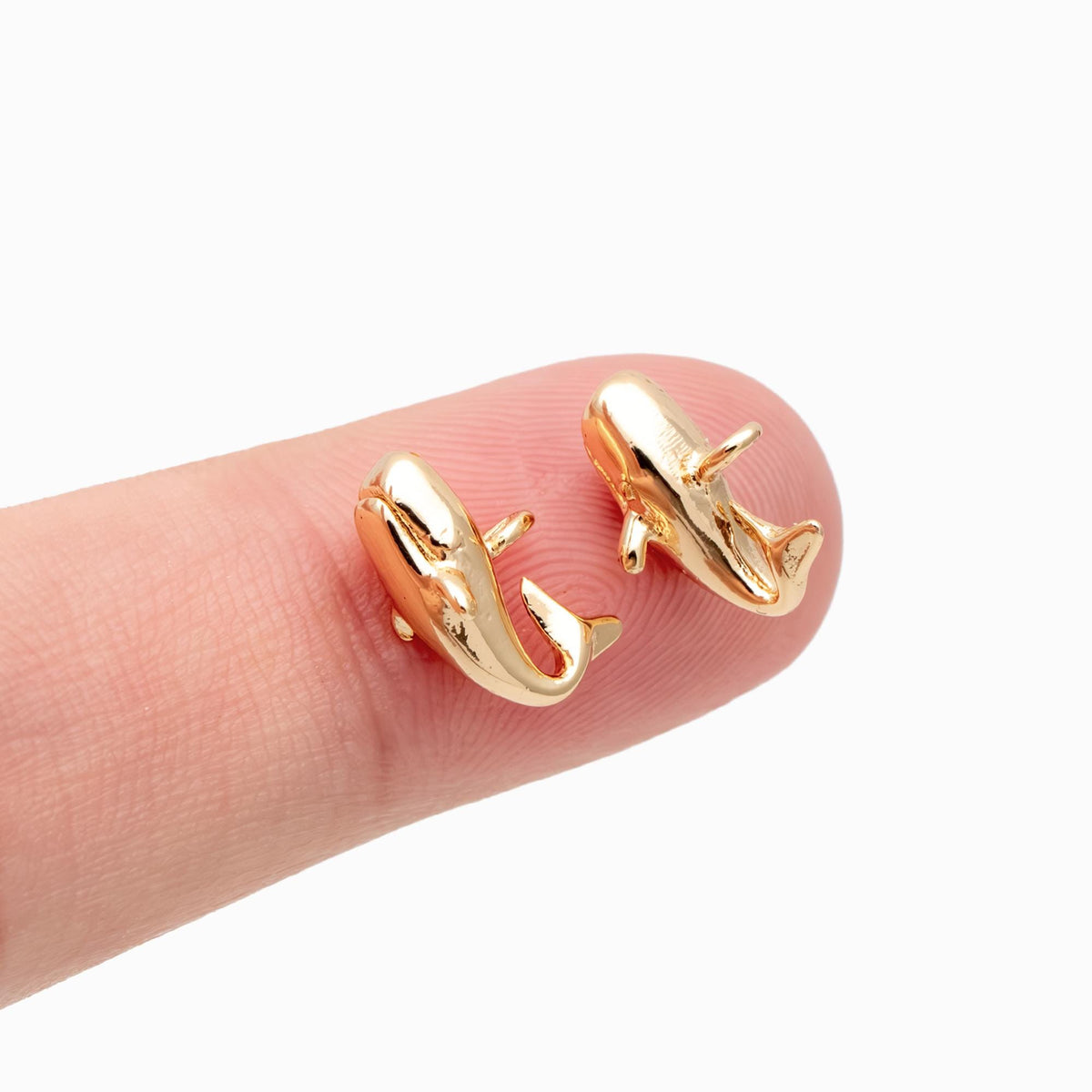 4pcs Gold Whale charm, 3D Whale Charm, Whale pendant (GB-2560-A)