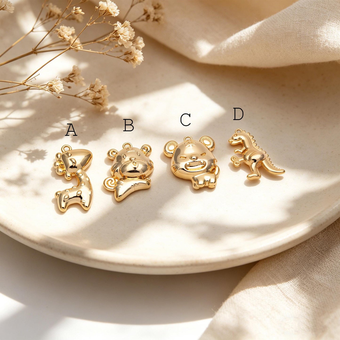 4pcs Gold giraffe / Tiger / Dinosaur Pendant, Jewelry Making, Diy Material, Jewelry Supplies (GB-4086)