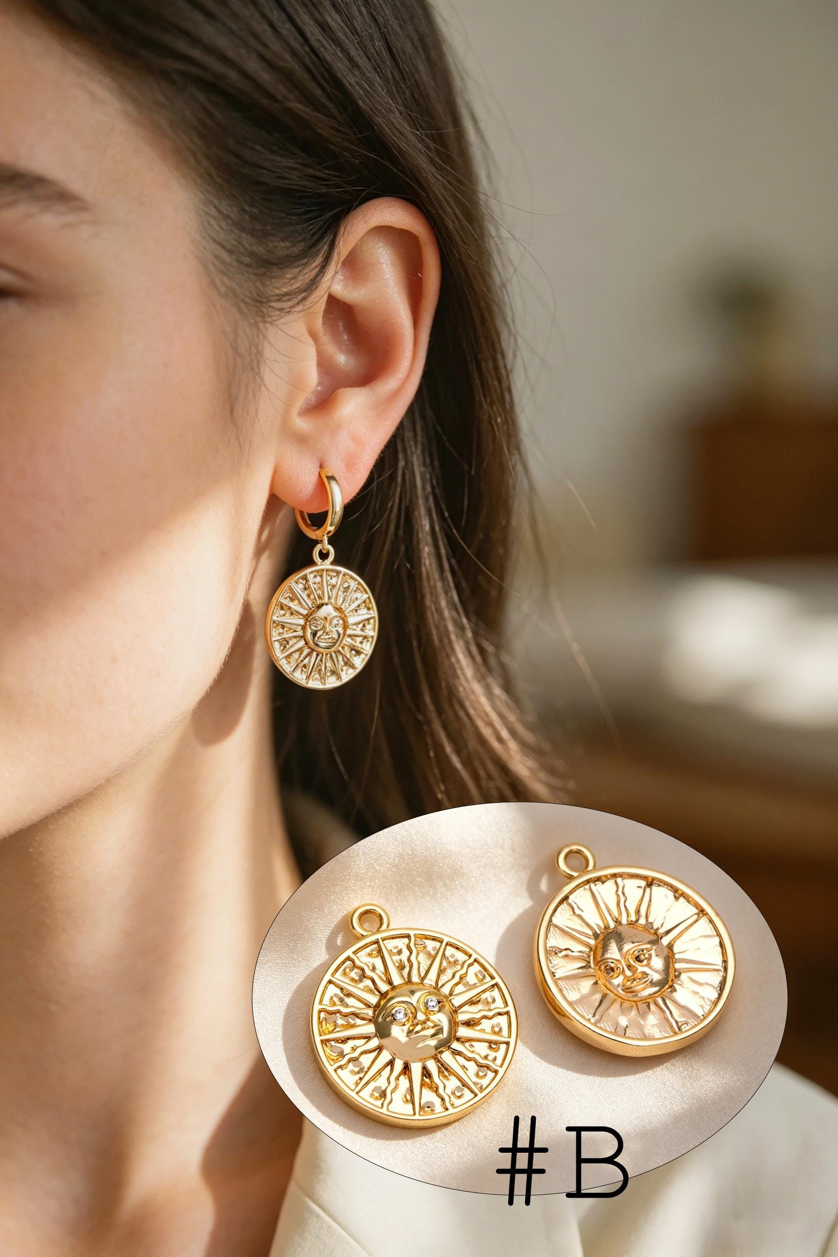 4pcs Gold Round Sun Charms , 18K Gold plated Brass, Disk Sun Pendants (GB-1232)