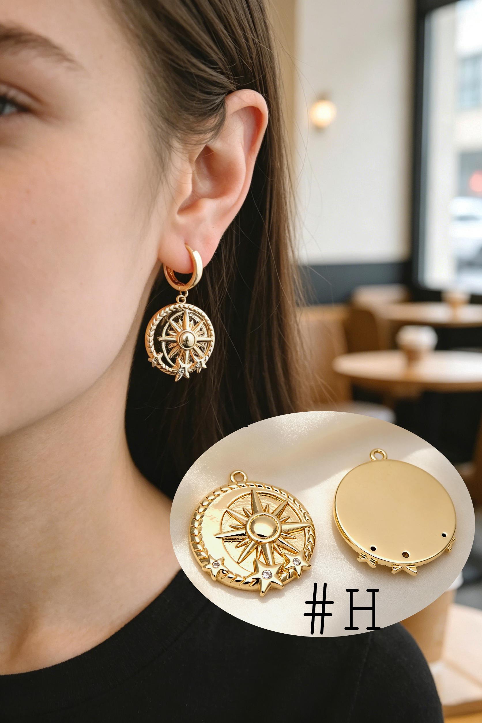 4pcs Gold Round Sun Charms , 18K Gold plated Brass, Disk Sun Pendants (GB-1232)