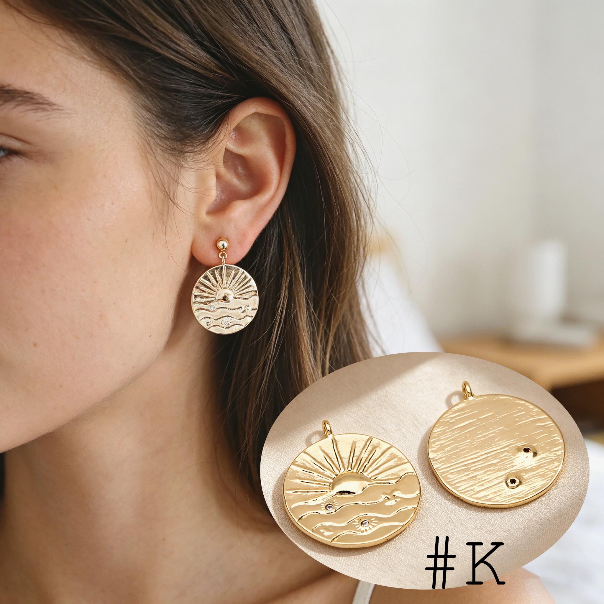4pcs Gold Round Sun Charms , 18K Gold plated Brass, Disk Sun Pendants (GB-1232)