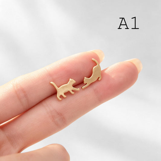 10pcs Cat Asymmetry Earrings, Gold/ Rhodium plated Brass, Pet Animal Stud Earrings (GB-4094)