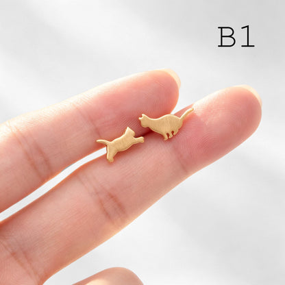 10pcs Cat Asymmetry Earrings, Gold/ Rhodium plated Brass, Pet Animal Stud Earrings (GB-4094)