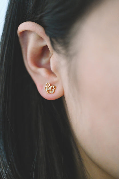 10pcs CZ Pave Gold Flower Bee Honeycomb Earrings, Gold Plated Brass, Dainty Flower Stud Earrings (GB-3896)
