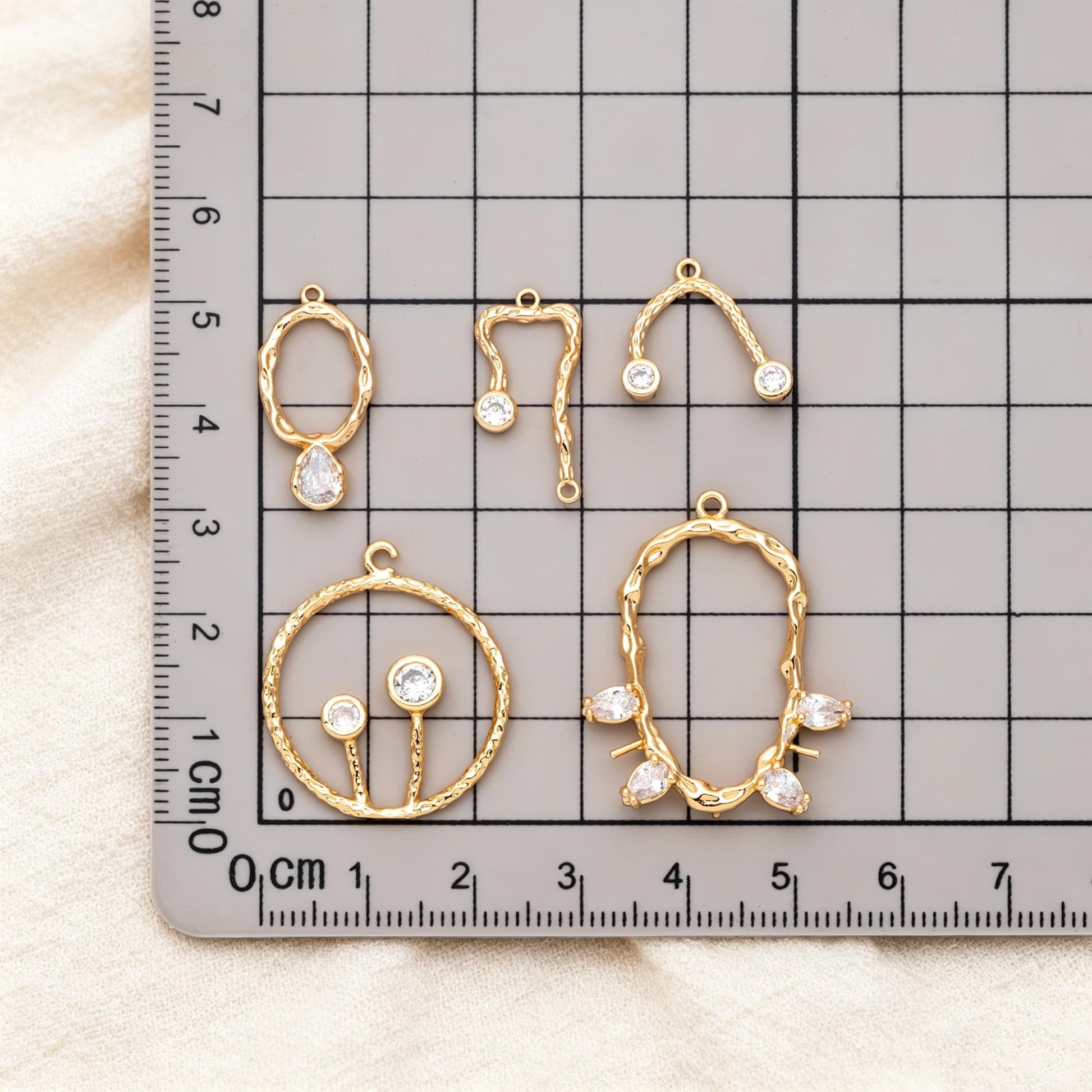 10pcs CZ Pave Gold Charm Connectors, 18K Gold plated Brass, U-shaped Curved Bar Stick Pendants 21x10mm (GB-913)