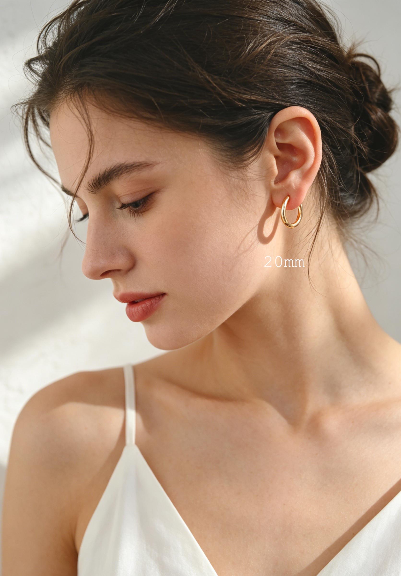 4pcs Gold/ Silver Chunky Hoop Huggies, 3mm Thick, 14/ 16/ 18/ 20/ 26mm, Stainless Steel Hoop Earrings, Minimalist Earrings (GB-2788)