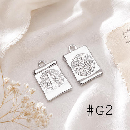 4pcs Gold Virgin Mother Mary Charm Connectors, Catholic Baptism Lady Guadalupe Charm, Medallion Religious Jewelry Craft (GB-4395)